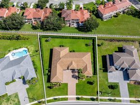 11125 N Sierra Ranch Dr, Davie FL 33324