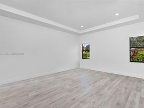 11125 N Sierra Ranch Dr, Davie FL 33324