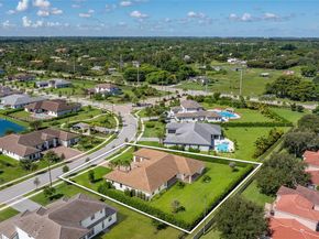 11125 N Sierra Ranch Dr, Davie FL 33324