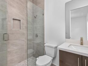 11125 N Sierra Ranch Dr, Davie FL 33324