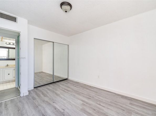 17570 Atlantic Blvd 318, Sunny Isles Beach FL 33160