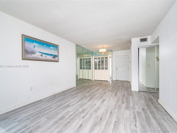 17570 Atlantic Blvd 318, Sunny Isles Beach FL 33160