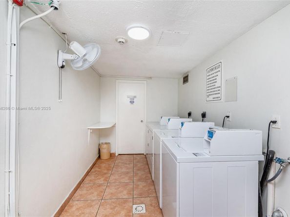 17570 Atlantic Blvd 318, Sunny Isles Beach FL 33160