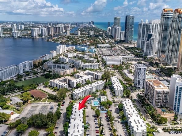 17570 Atlantic Blvd 318, Sunny Isles Beach FL 33160