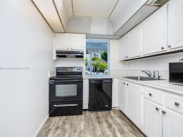 17570 Atlantic Blvd 318, Sunny Isles Beach FL 33160