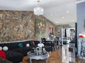 9710 NW 10th St, Pembroke Pines FL 33024