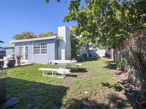 9710 NW 10th St, Pembroke Pines FL 33024