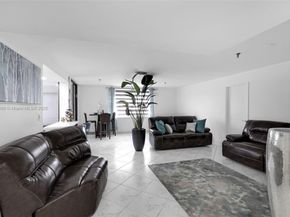 661 NE 195th St 312, Miami FL 33179
