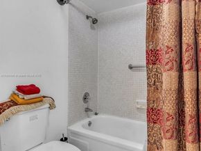 661 NE 195th St 312, Miami FL 33179