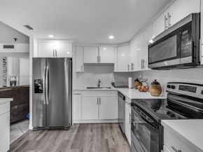 661 NE 195th St 312, Miami FL 33179