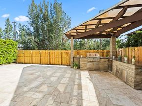 6933 NW 104th Ct, Doral FL 33178