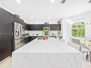 6933 NW 104th Ct, Doral FL 33178