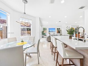 6933 NW 104th Ct, Doral FL 33178