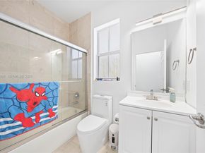 6933 NW 104th Ct, Doral FL 33178