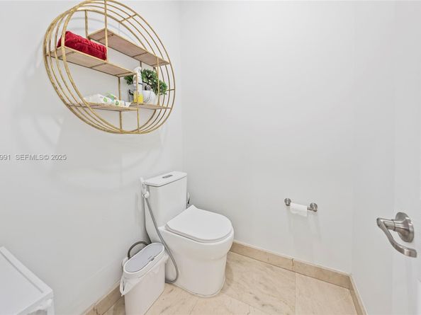 6933 NW 104th Ct, Doral FL 33178