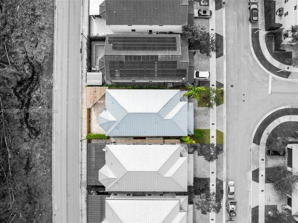 6933 NW 104th Ct, Doral FL 33178