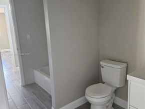 3906 NW 207th St Rd 3906, Miami Gardens FL 33055