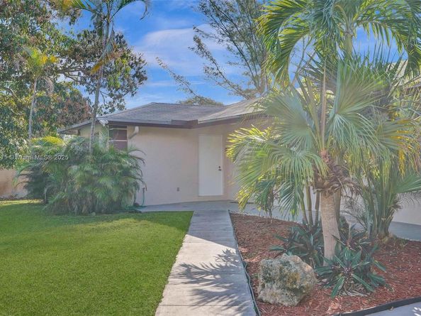 400 NE 2nd St, Boynton Beach FL 33435