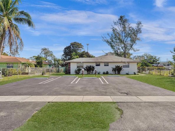 400 NE 2nd St, Boynton Beach FL 33435
