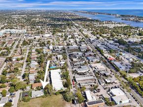 400 NE 2nd St, Boynton Beach FL 33435