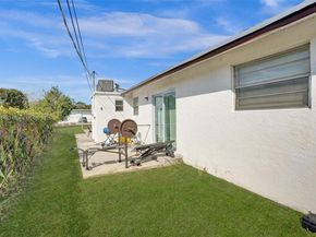 400 NE 2nd St, Boynton Beach FL 33435