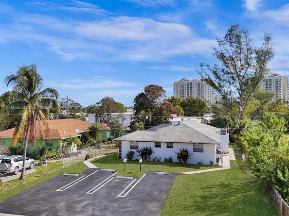 400 NE 2nd St, Boynton Beach FL 33435