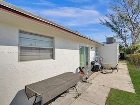 400 NE 2nd St, Boynton Beach FL 33435