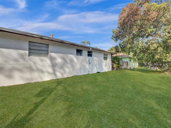 400 NE 2nd St, Boynton Beach FL 33435