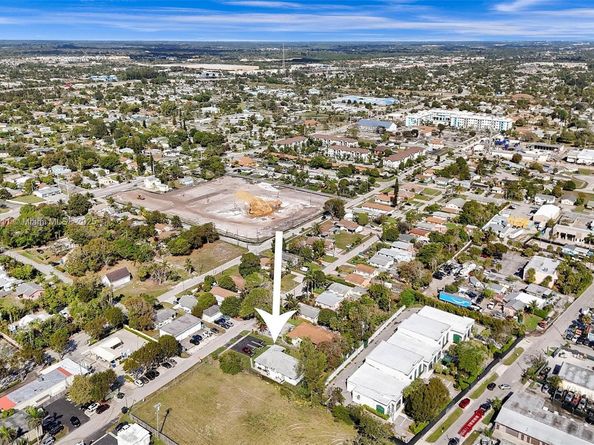 400 NE 2nd St, Boynton Beach FL 33435