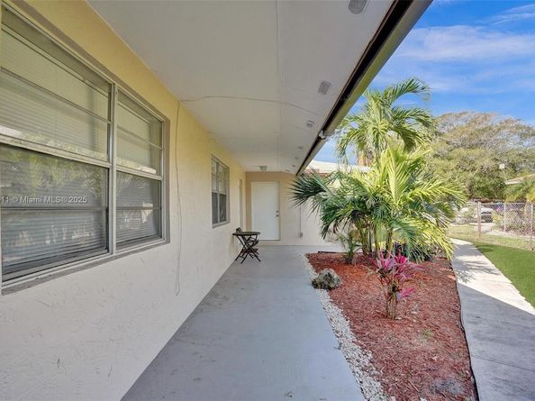 400 NE 2nd St, Boynton Beach FL 33435