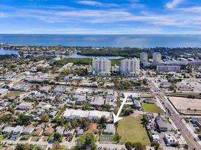 400 NE 2nd St, Boynton Beach FL 33435