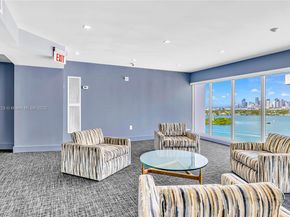11 Island av 2010, Miami Beach FL 33139