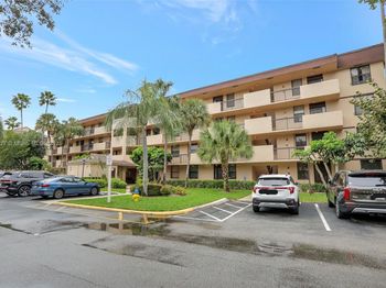 2660 N Carambola Cir N