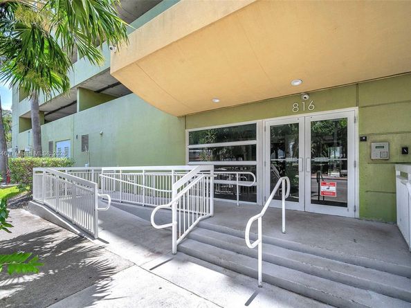 816 NW 11th St 801, Miami FL 33136