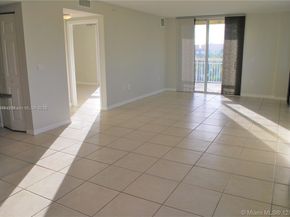 816 NW 11th St 801, Miami FL 33136