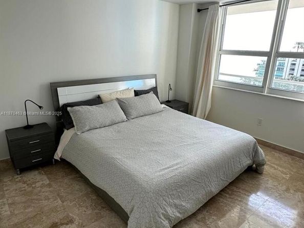 1155 Brickell Bay Dr 805, Miami FL 33131