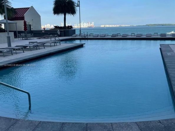 1155 Brickell Bay Dr 805, Miami FL 33131