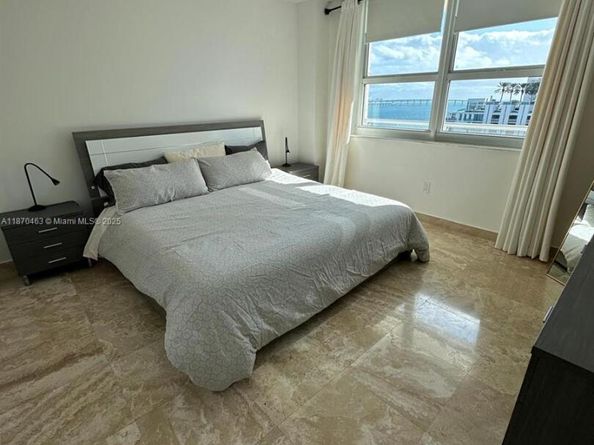 1155 Brickell Bay Dr 805, Miami FL 33131