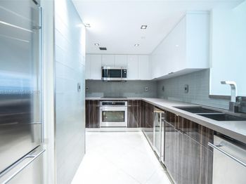 520 West Ave