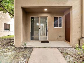 21205 NW 14 Pl 819, Miami Gardens FL 33169
