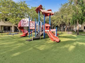 21205 NW 14 Pl 819, Miami Gardens FL 33169