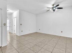 21205 NW 14 Pl 819, Miami Gardens FL 33169