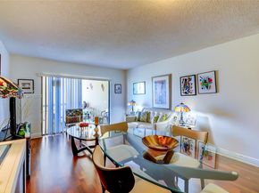 8290 Lake Dr 443, Doral FL 33166