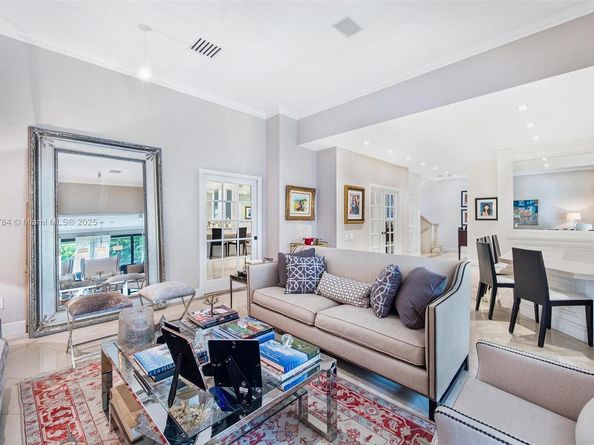 2000 S Bayshore Dr 69, Miami FL 33133