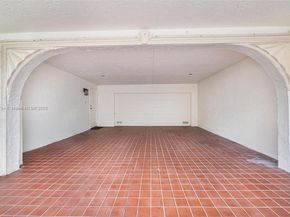 2000 S Bayshore Dr 69, Miami FL 33133