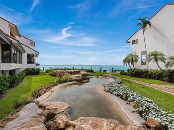 2000 S Bayshore Dr