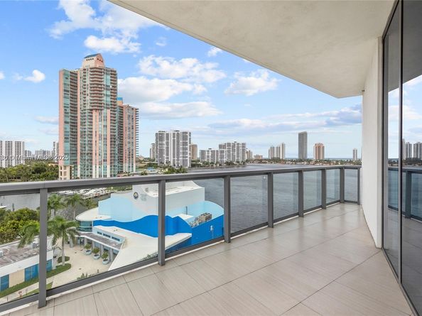 3300 NE 188th St 818, Aventura FL 33180