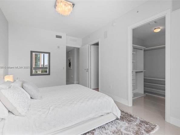 3300 NE 188th St 818, Aventura FL 33180