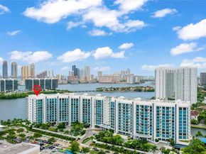 3300 NE 188th St 818, Aventura FL 33180