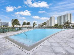 3300 NE 188th St 818, Aventura FL 33180